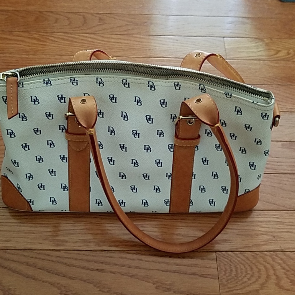 Dooney & Bourke Handbag